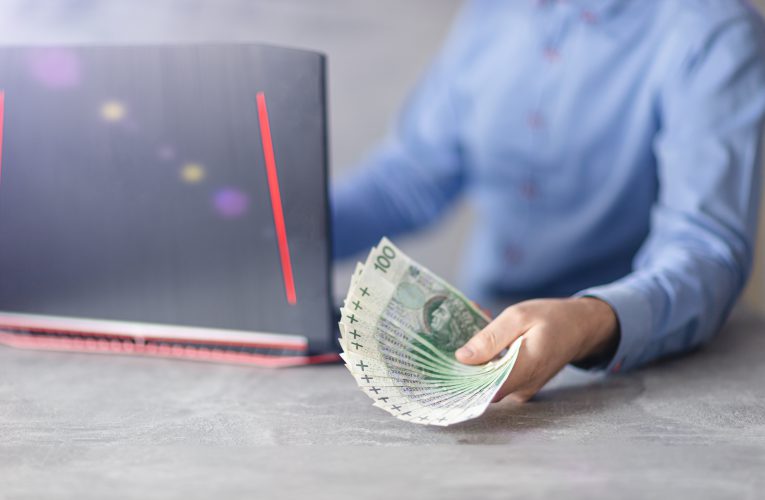 Lokaty terminowe przez internet – wygodny sposób na oszczędzanie