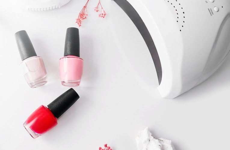 Lampy LED do manicure hybrydowego w atrakcyjnych cenach