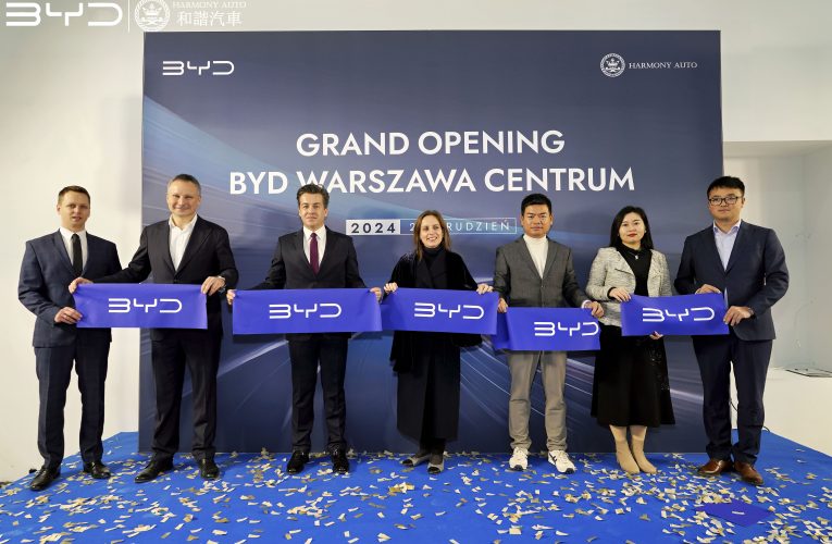 Uroczyste otwarcie salonu BYD w centrum Warszawy
